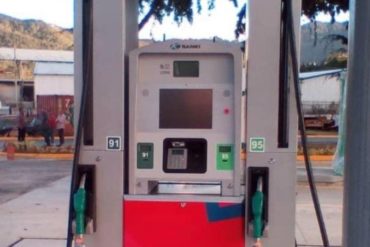 ¡MÍRELOS! Difunden imágenes de supuestos surtidores de gasolina para pagar el combustible en dólares (+Fotos)