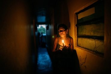 ¿ALÓ, CORPOELEC? Zonas de Puerto Cabello llevan más de 20 horas sin luz