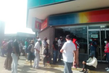 ¡QUÉ DESASTRE! Denuncian que varias sucursales del Banco de Venezuela no tenían efectivo este #1Jun