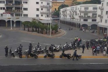 ¡GRAVE! Así amedrentaron los colectivos del régimen a vecinos de El Silencio que salieron a protestar por falta de agua