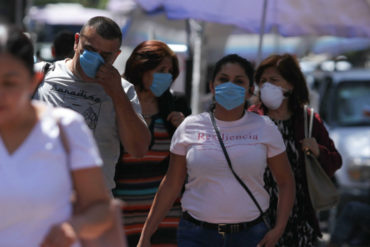 ¡ALERTA! Inmunólogo advierte que la pandemia va a durar un tiempo prolongado y pide “olvidarse de Semana Santa”: “Tenemos que cambiar nuestro chip de vida”