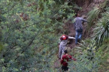 ¡LAMENTABLE! Murió una presunta venezolana cuando intentaba cruzar un paso ilegal entre Ecuador y Colombia: Se resbaló y el río la arrastró