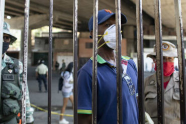 ¡GRAVE! «Controlan la información epidemiológica como secreto de Estado»:  Bloomberg describe cómo el régimen restringe la realización de pruebas PCR de COVID-19 en Venezuela