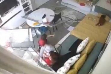 ¡SE LO MOSTRAMOS! El impactante video de una familia que vivió de cerca la explosión en Beirut (+Video)