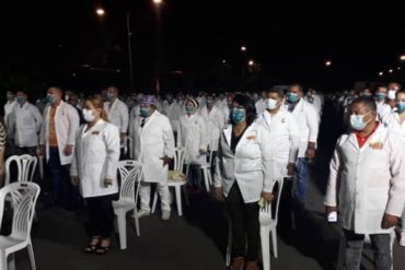 ¡SE LO CONTAMOS! “Bienvenidos a su casa”: régimen anuncia con bombos y platillos la llegada de 230 médicos cubanos para “enfrentar” al COVID-19 (+Video)