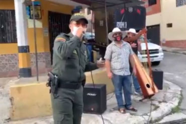 ¡INESPERADO! Policía colombiano se vuelve viral por cantar popular tema de música llanera que solía interpretar Reynaldo Armas (+Video)