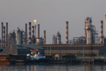 ¡ENTÉRESE! Bloomberg asegura que Irán prepara su mayor flota de petroleros con combustible para traerlos a Venezuela