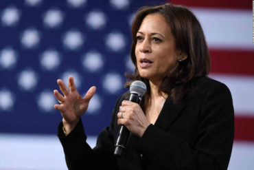 ¡NO DEJE DE VERLA! La foto de portada de Kamala Harris para la revista Vogue luciendo unas Converse que causaron polémica en redes (+Detalles)