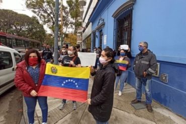 ¿Y EL SOCIALISMO, NICO? “Estamos a la deriva”: Venezolanos varados en Argentina deberán pagar más de $1,000 para regresar en el vuelo de repatriación