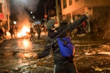 ¡INCONTROLABLE! Al menos 5 fallecidos y 80 heridos es el saldo de las protestas violentas contra la brutalidad policial en Bogotá (+Fotos)