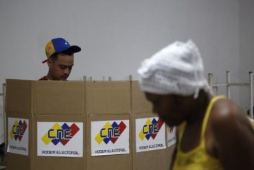 ¡AH, OK! CNE del régimen aseguró que tiene garantizada la totalidad de las máquinas de votación para el #6Dic (no está previsto el uso de tinta indeleble)