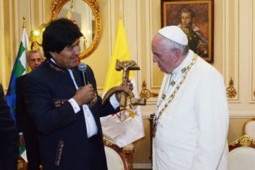 ¡SE PRENDIÓ! Evo Morales dice que el papa Francisco lo llamó para “felicitarlo” y el gesto no pasó desapercibido en redes: “El pontífice comunista” (+Reacciones)