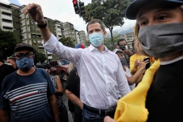 ¡PATEANDO CALLE! “No están solos, los vamos a acompañar”: Guaidó protestó junto a los maestros este #5Oct (+Fotos) (+Video)