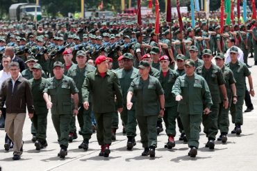 ¡BOMBAZO! Exministro asegura que Chávez promovió a que militares se involucraran en delitos, incluyendo el narcotráfico: “Una gran desmoralización”