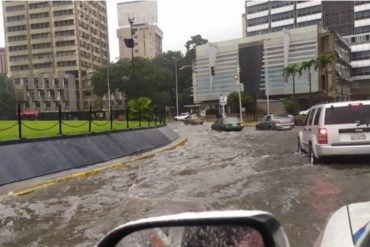 ¡ABRUMADOR! Granizo, apagones e inundaciones: Así quedaron las calles de Caracas tras las fuertes lluvias del #15Oct (+Fotos) (+Videos)