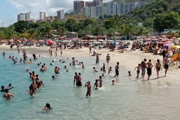 ¡VEA! Así de abarrotadas están las playas de La Guaira este #24Oct durante semana de flexibilización (+Video)