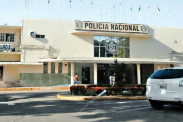 ¡TERRIBLE! Policías de Panamá improvisaron un punto de control para abusar de una venezolana: “La obligaron a pasarse para atrás del vehículo y la violaron”