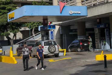 ¡GRAVE! Advierten que gasolina iraní solo durará dos meses y que en diciembre volverán las “colas y protestas”