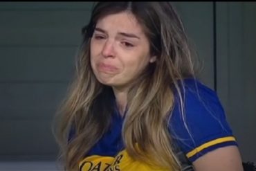 ¡EMOTIVO! La desgarradora reacción de Dalma Maradona durante el homenaje de los jugadores del Boca Juniors a su padre (+Video)