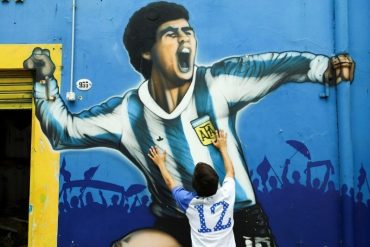 ¡SEPA! “El día que me muera quiero estar yo”: los detalles del documento que «firmó» Maradona para ser embalsamado