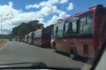 ¡FALTA PUEBLO! El Pitazo asegura que se utilizaron 50 autobuses para llevar militantes al acto de Diosdado Cabello en Puerto Ordaz (+Video)