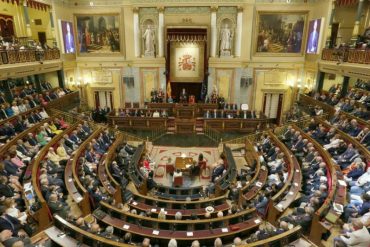 ¡POLÉMICO! Partidos del gobierno español aprueban en el Congreso que el castellano deje de ser la lengua oficial del Estado