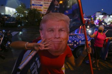 ¡SE LO MOSTRAMOS! Al grito de «fraude» latinos protestaron en Miami a favor de Donald Trump (+Fotos)