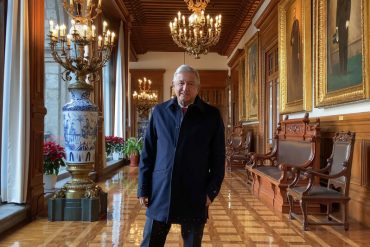 ¡VEA! López Obrador reaparece tras día de ausencia tras revelar que dio positivo por covid-19:  “Me presento con ustedes para que no haya rumores”