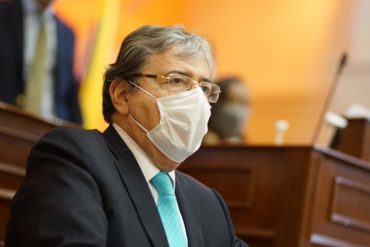 ¡ENTÉRESE! Carlos Holmes Trujillo continúa en área de cuidado crítico tras contagiarse de covid-19: se mantiene el monitoreo estricto de su salud