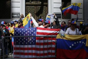 Habla el venezolano que logró patrocinar a 7 familiares para que viajen a EEUU: “Jamás esperábamos que esto pasaría”