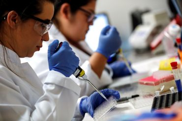 ¡IMPORTANTE! Identificaron en Brasil uno de los factores que eleva el potencial contagio de la cepa británica del covid-19: es 70% más infecciosa