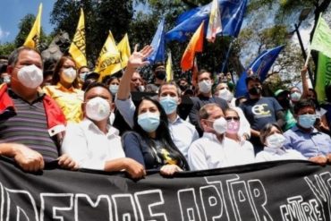 ¡UNIDOS Y FIRMES! Guaidó y diputados de la AN acompañaron a los estudiantes en concentración por el Día de la Juventud en Caracas este #12Feb (+Videos)