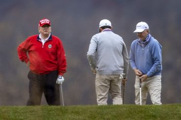 ¡LE CONTAMOS! Cero tuits, bastante golf y mucho dinero, como de costumbre: la vida de Trump tras salir de la Casa Blanca