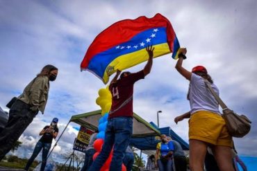 Llegan a EEUU primeros venezolanos bajo nuevo proceso migratorio (+Comunicado)