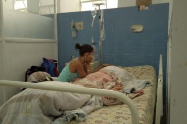 ¡INSÓLITO! En el Hospital Vargas de Caracas pacientes con problemas hematológicos comparten sala con pacientes con COVID-19