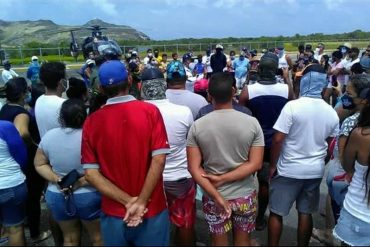 ¡NO SE LA CALAN! Habitantes de Los Roques protestaron para exigir la reactivación del turismo (impidieron el despegue de un helicóptero de turistas «VIP» o «enchufados»)