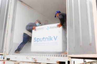 ¡ASÍ LO DIJO! Creador de la vacuna rusa Sputnik V asegura que esta “protege” contra “todas las variantes” del covid-19