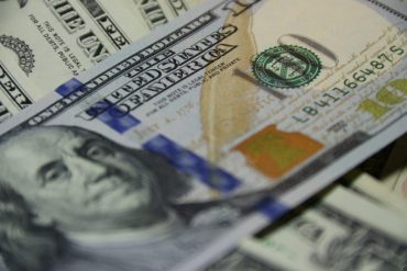 ¡PREPÁRESE! Dólar paralelo marcó un nuevo récord y sobrepasó la barrera de los Bs. 2.600.000 al cierre de jornada de este #22Abr