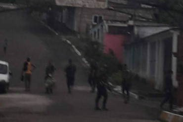 ¿ALÓ, MADURO? Denuncian patrullaje de supuestos miembros del ELN en el estado Táchira: “Trabajan de la mano con las autoridades” (+Foto)