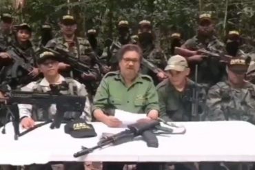 ¡SE HIZO EL LOCO! Sin hablar del conflicto en Venezuela y rodeado de sus hombres: Iván Márquez reapareció y “declaró” el #26Mar como el “día de la rebelión armada”