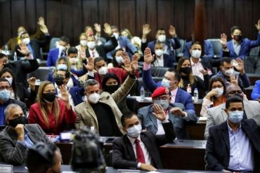 ¡ESTO ESTÁ PASANDO! Parlamento rojo aprobó en primera discusión ley para “atención” de adultos mayores, pero el régimen los tiene “pasando hambre”