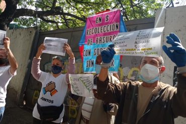 ¡LE CONTAMOS! Protestaron contra dolarización de tarifas de Supra Caracas: cobran $50 a los comercios, pero la ciudad está en emergencia por aglomeración de basura