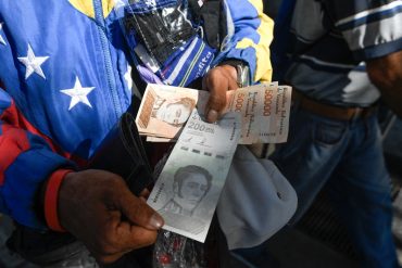 ¡LE CONTAMOS! “Reconversión sin billetes”: la supuesta medida económica que se prepararía el régimen para el segundo semestre de 2021