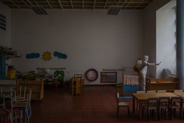 ¡SEPA! Clases en espacio ventilados, con suficiente distancia física y con mascarillas: las recomendaciones de médicos venezolanos