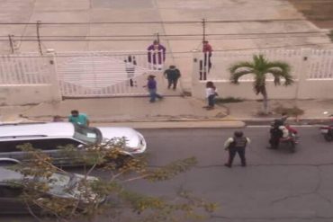 ¡SEPA! Funcionarios policiales desalojaron feligreses de iglesias en Lechería por incremento de contagios de covid-19