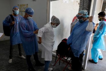 ¡ALARMANTE! Médicos Unidos Venezuela reportó los fallecimientos por coronavirus de 10 trabajadores de la salud este #23Mar: cifra total aumentó a 379