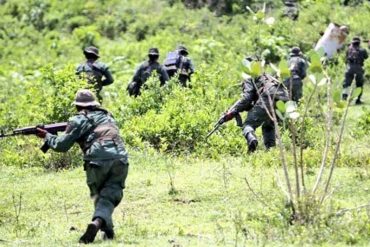 ¡LE MOSTRAMOS! Así de destrozada quedó una presunta camioneta del frente décimo de las FARC en medio de enfrentamientos armados en Apure