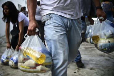¡HUMILLACIÓN! Régimen anunció con bombos y platillos que incluirá dos latas de sardinas de producción nacional a las cajas y bolsas del CLAP