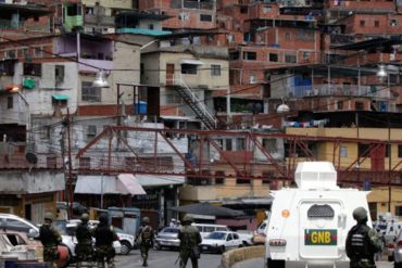 ¡QUÉ FUERTE! “Vivimos con ansiedad y angustia por el tránsito maldito de una bala perdida”: la angustia de un ciudadano por los tiroteos frecuentes en Caracas