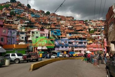 ¡HAMPA DESATADA! Recomiendan evitar el tránsito por El Paraíso, El Valle y El Cementerio por tiroteo en la Cota 905 que mantiene la banda del Coqui (+video)